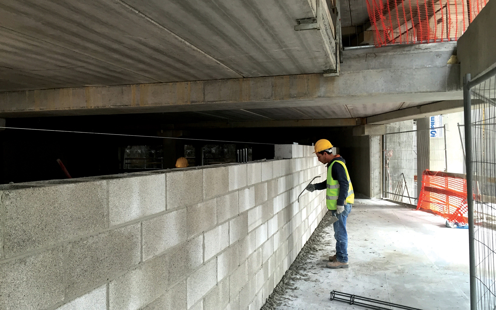 metrocubo114-le-cotoniere-a-salerno-muratura-tagliafuoco-cantiere