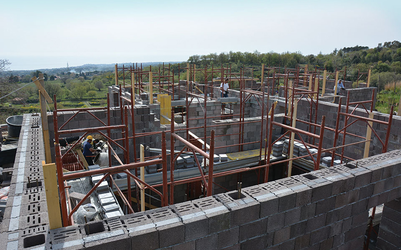 mc113-case-in-pietra-lecablocco-cantiere